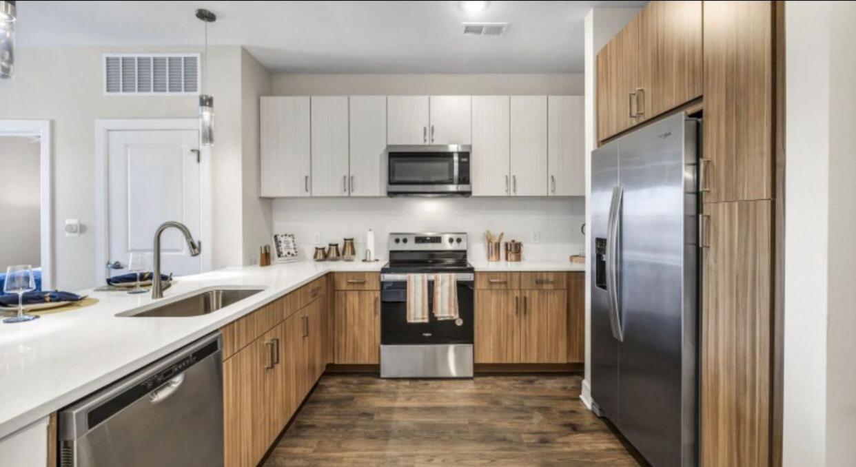 Spacious Castle W Gym Pool Free Parking I Walk To Dowtown N Broadway Nashville Dış mekan fotoğraf