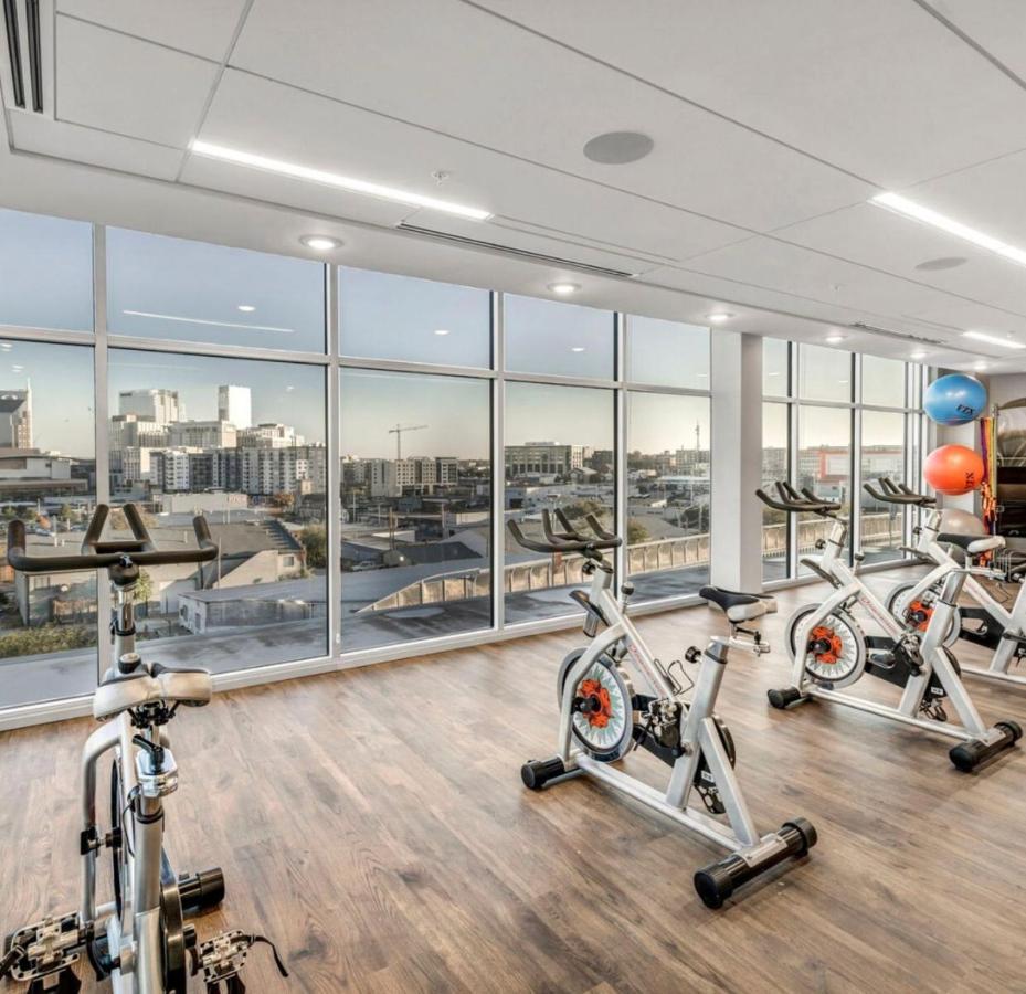 Spacious Castle W Gym Pool Free Parking I Walk To Dowtown N Broadway Nashville Dış mekan fotoğraf