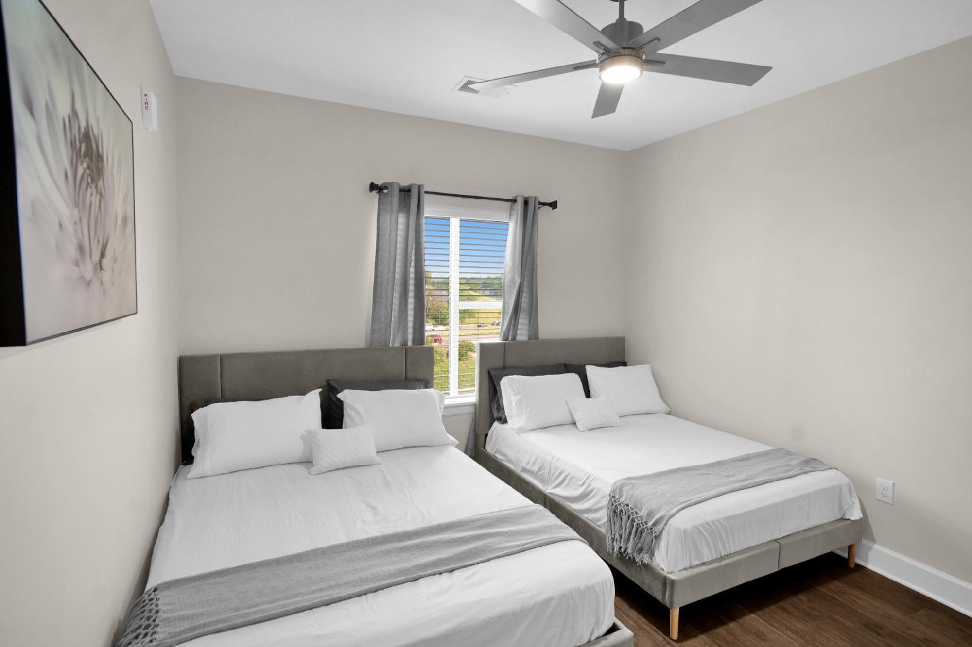 Spacious Castle W Gym Pool Free Parking I Walk To Dowtown N Broadway Nashville Dış mekan fotoğraf